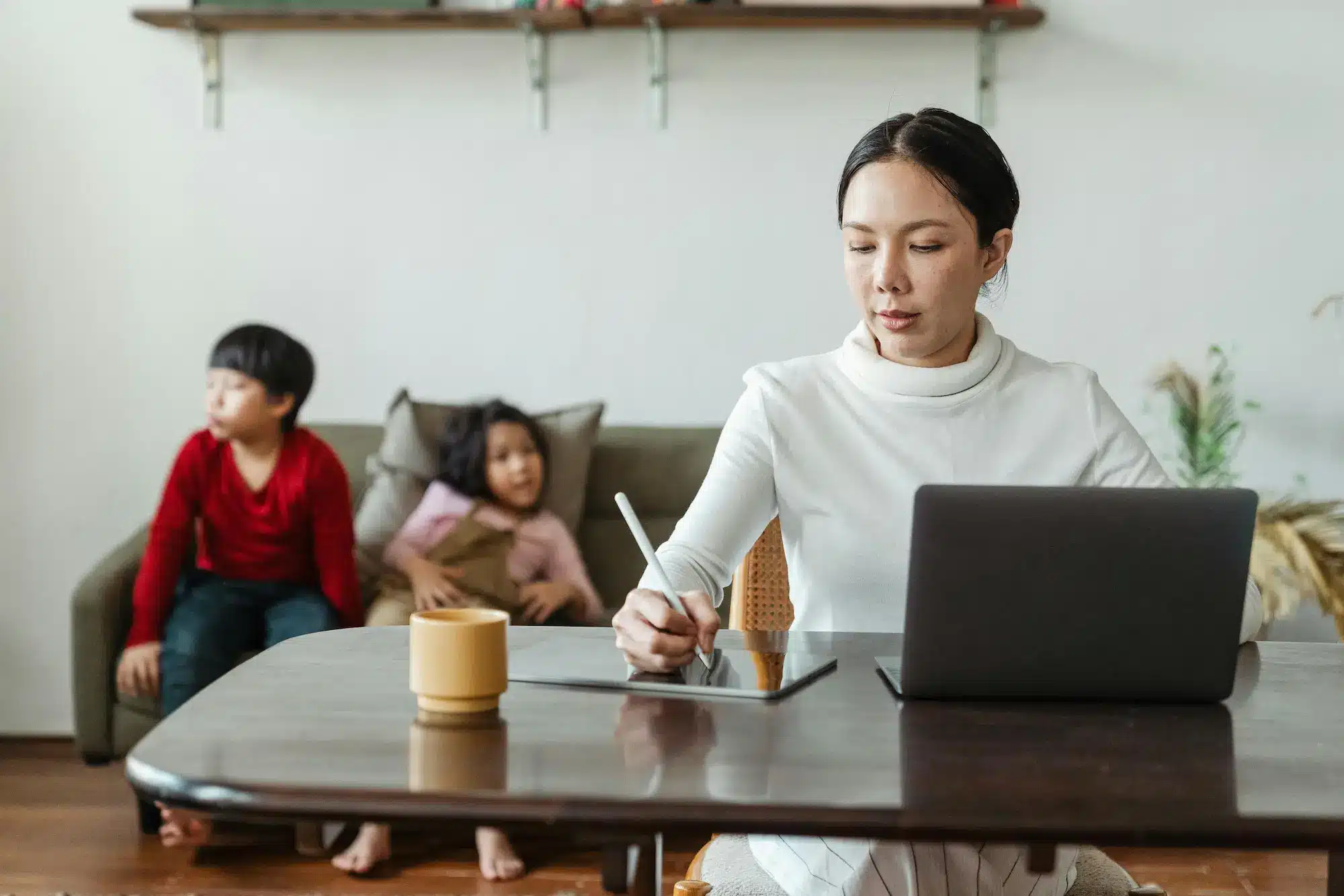 Mujer trabajadora - agilización procesal - apudacta.com