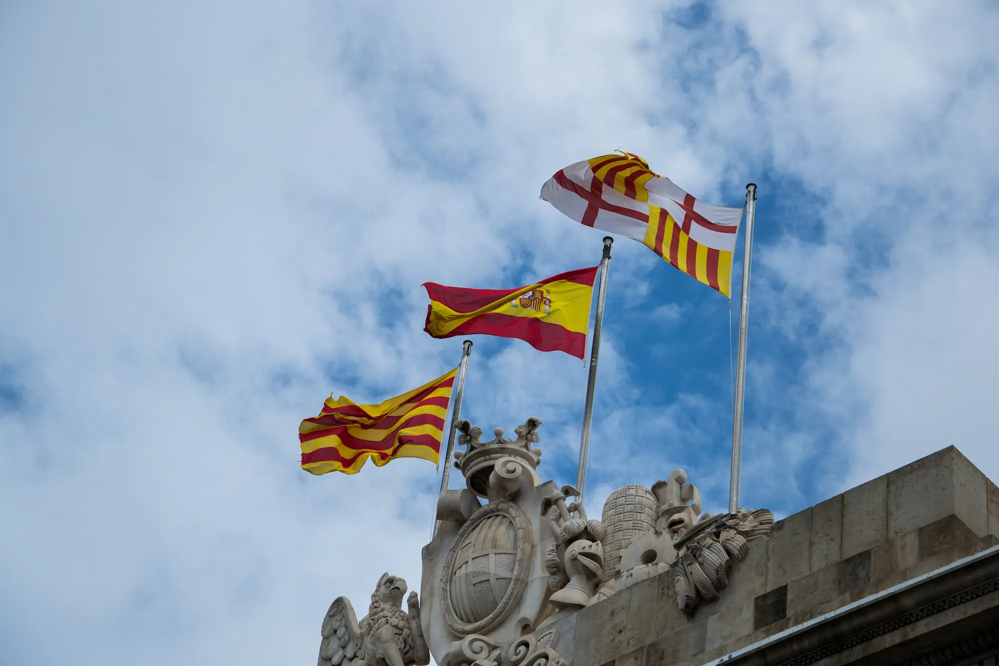Banderas - Ley de Amnistía - ApudActa.com