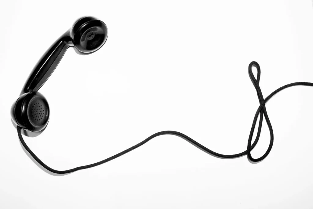 Teléfono descolgado - spam - ApudActa.com